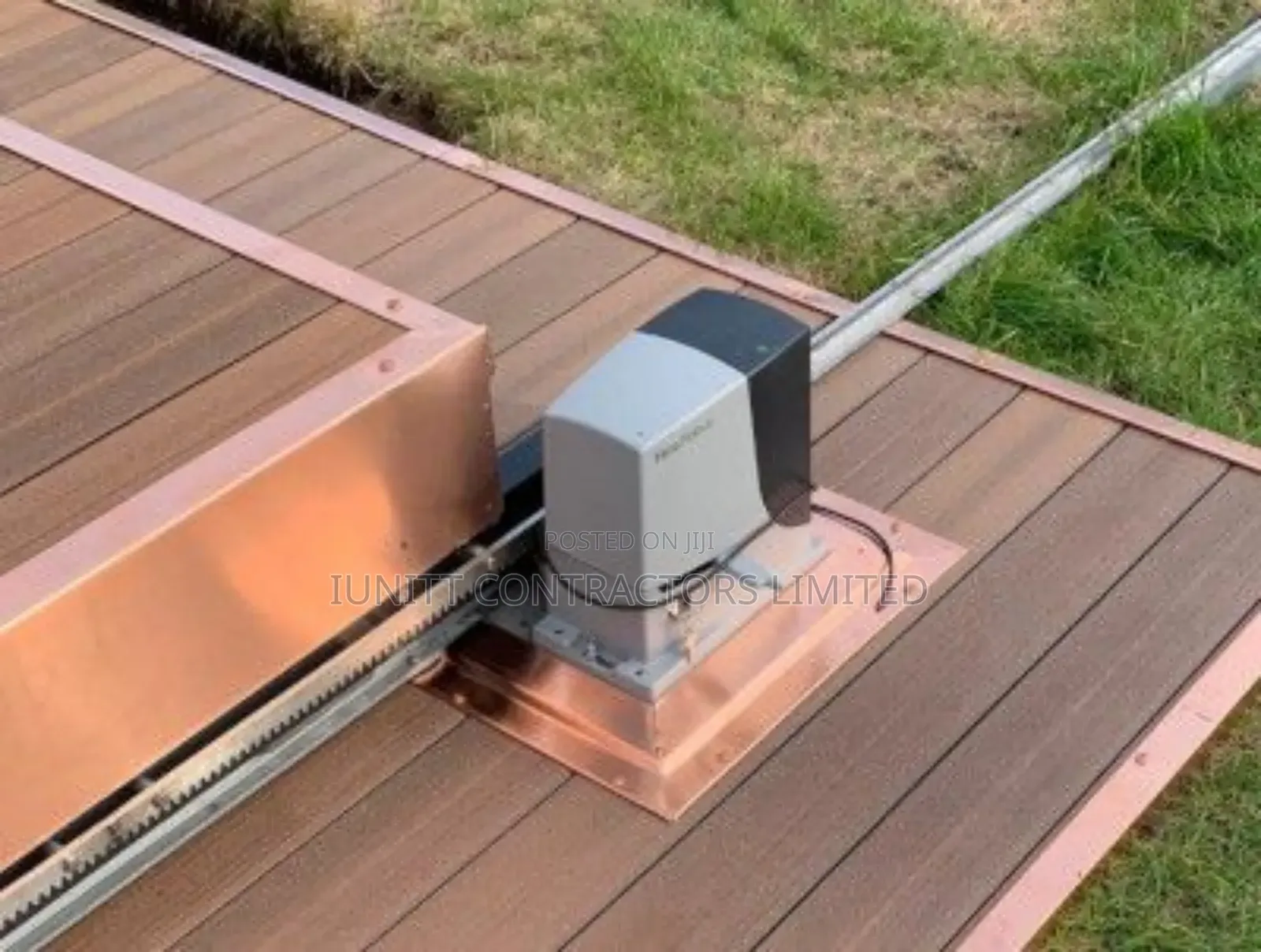Automatic Motorized Remote Control Swimming Pool Deck Cover