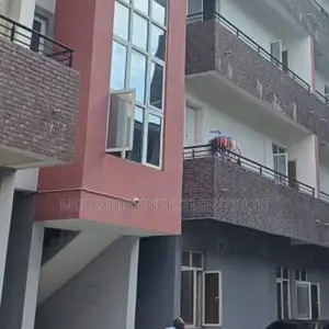 3bdrm Block of Flats in Victoria Island for sale