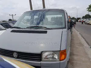 Volkswagen Transporter 2002 Grey