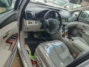 Toyota Venza V6 AWD 2011 Silver