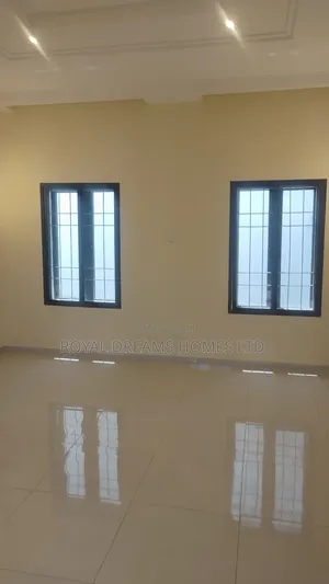 5bdrm Duplex in Durumi for sale