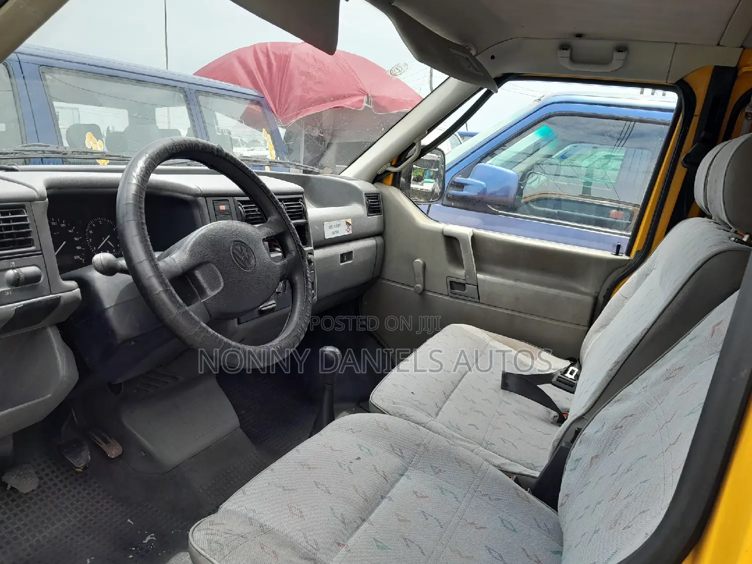 Volkswagen Transporter 2005 Yellow