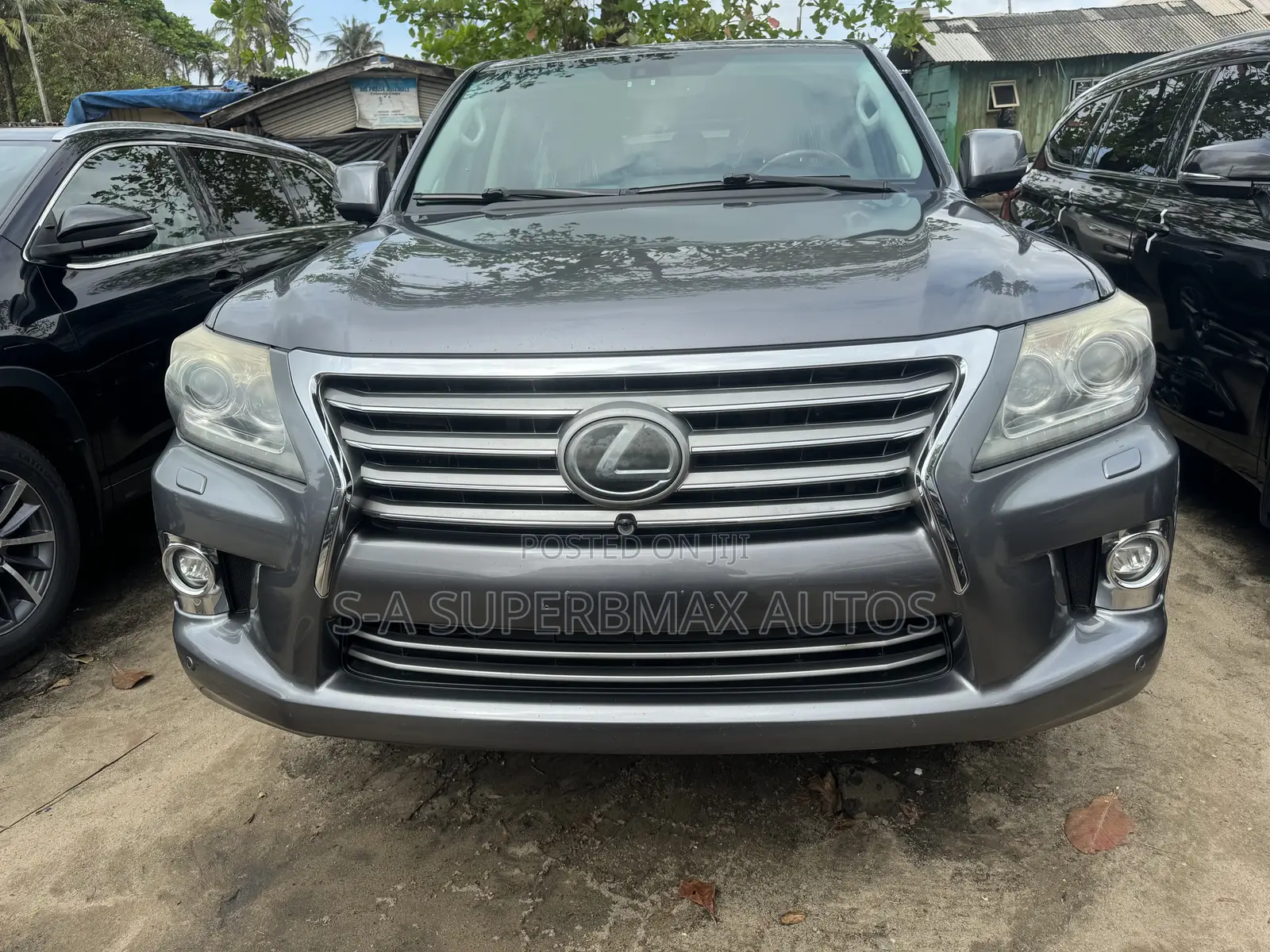 Lexus LX 570 AWD 2014 Gray