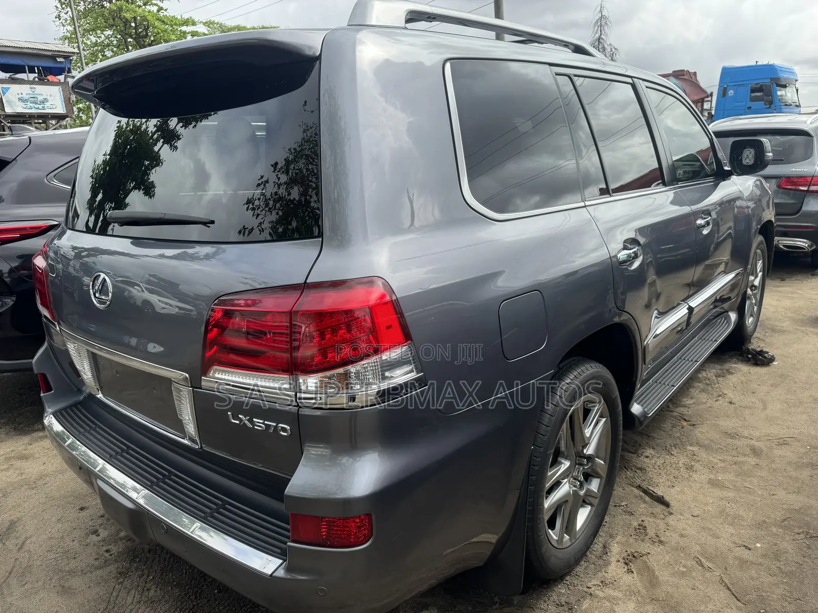 Lexus LX 570 AWD 2014 Gray