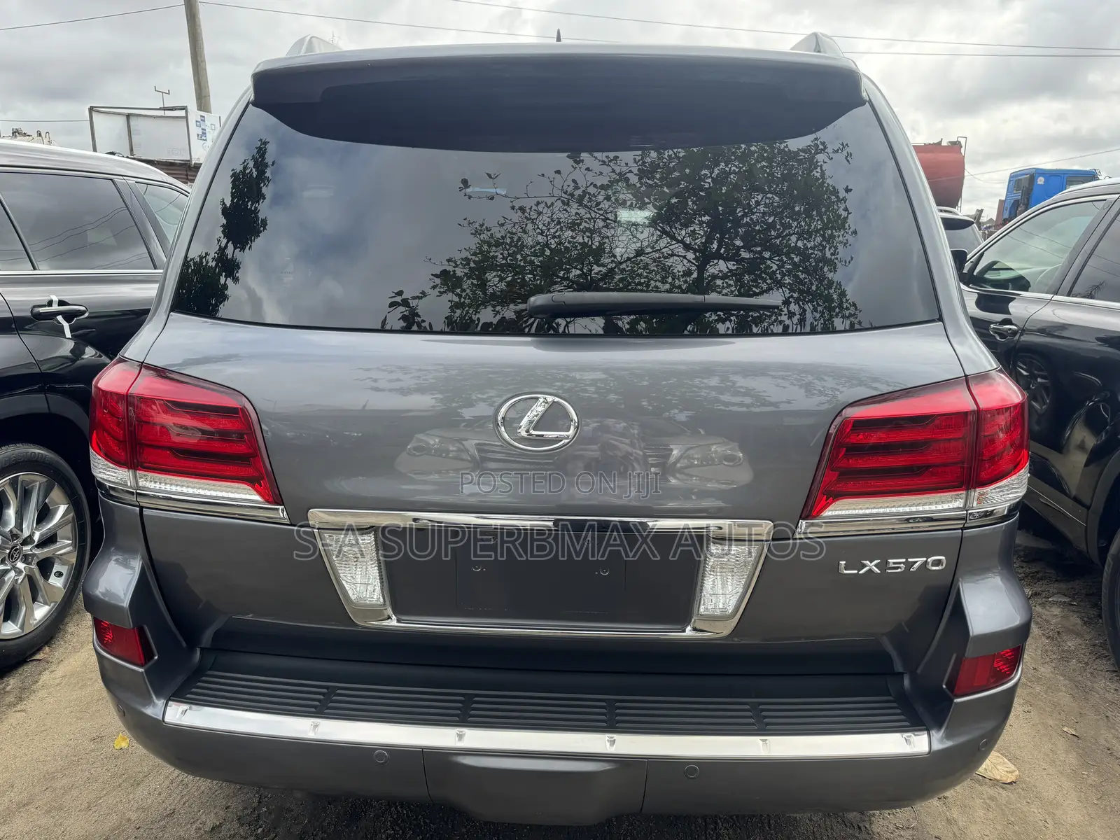 Lexus LX 570 AWD 2014 Gray