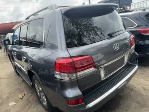 Lexus LX 570 AWD 2014 Gray