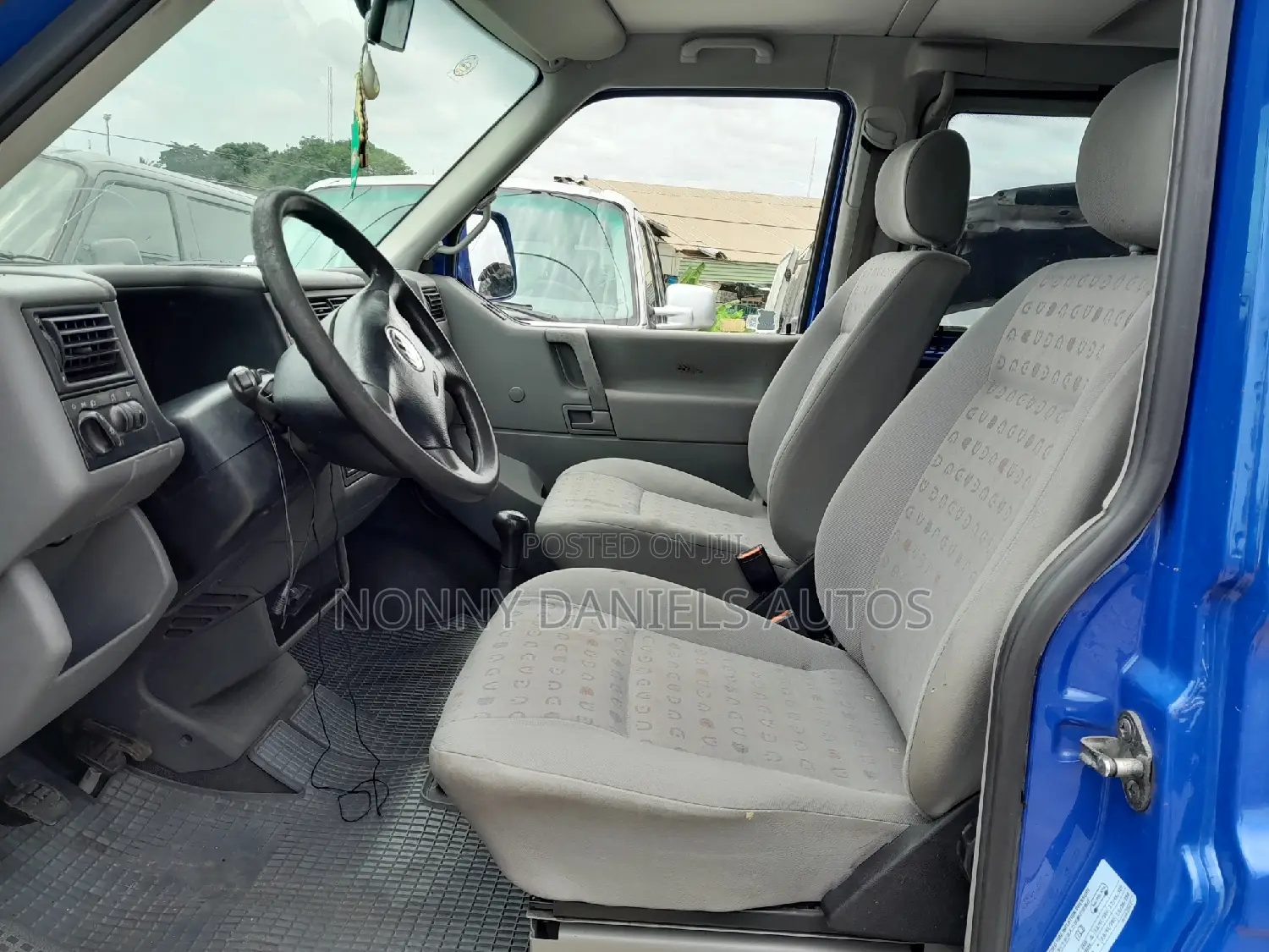Volkswagen Transporter 2005 Blue