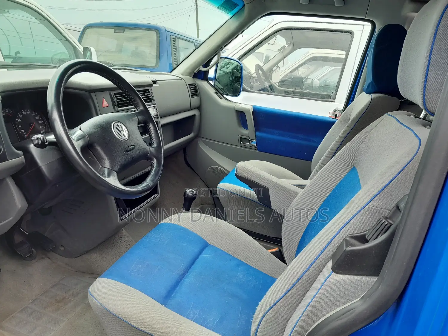 Volkswagen Transporter 2005 Blue