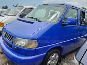 Volkswagen Transporter 2005 Blue
