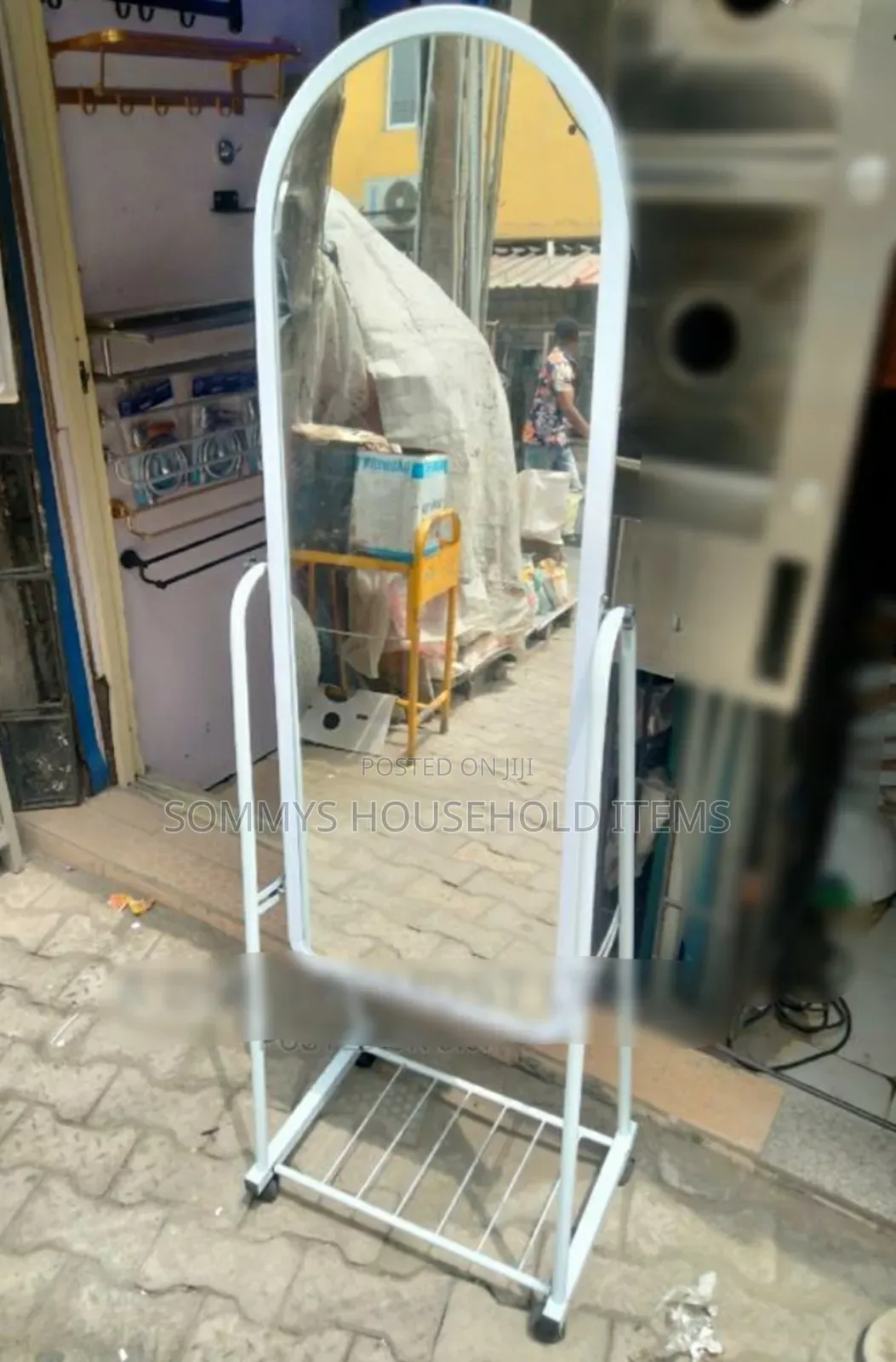 Movable Standing Dressing Mirror