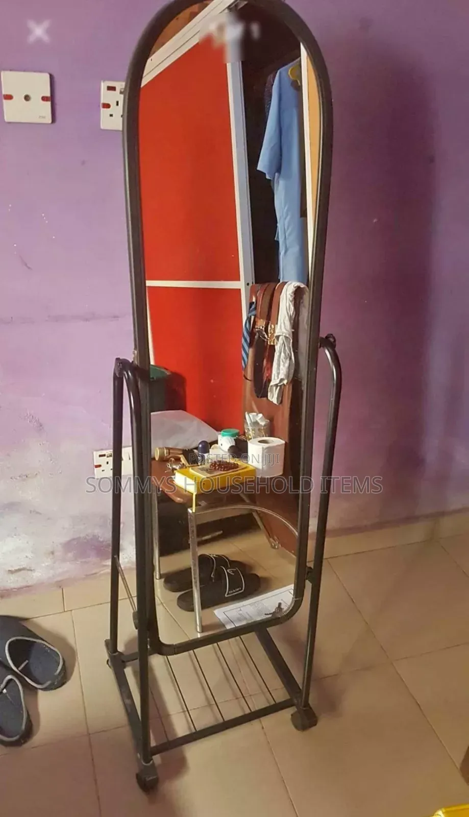 Movable Standing Dressing Mirror