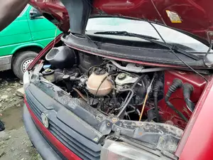 Volkswagen Transporter 2002 Red
