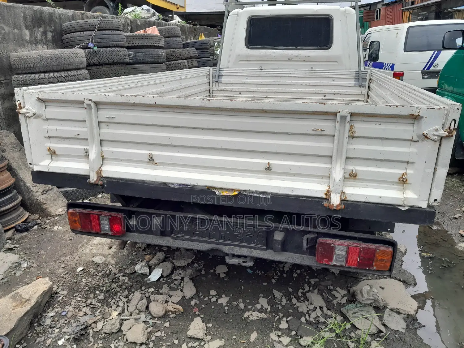 Volkswagen Transporter 2002 White