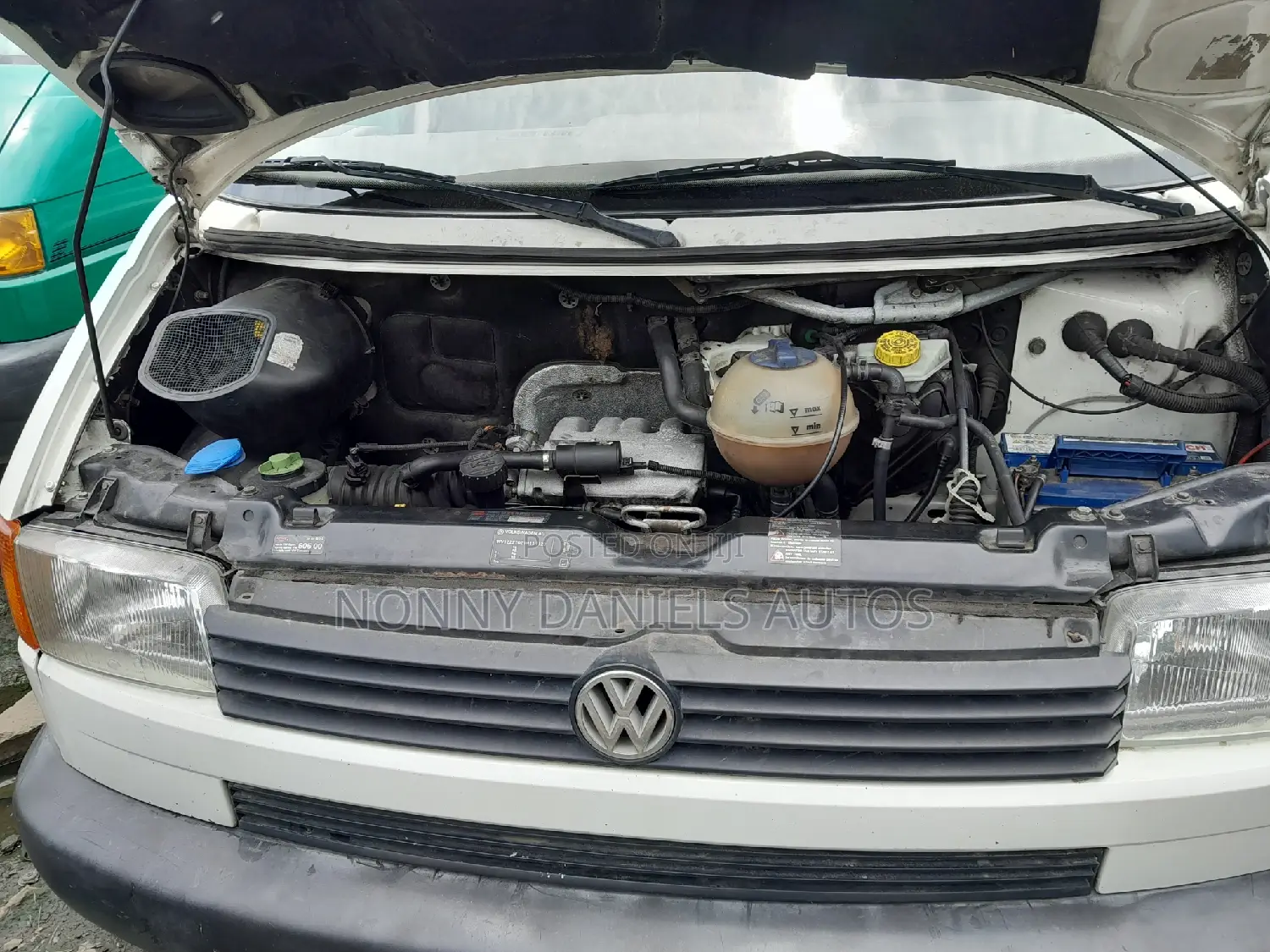 Volkswagen Transporter 2002 White