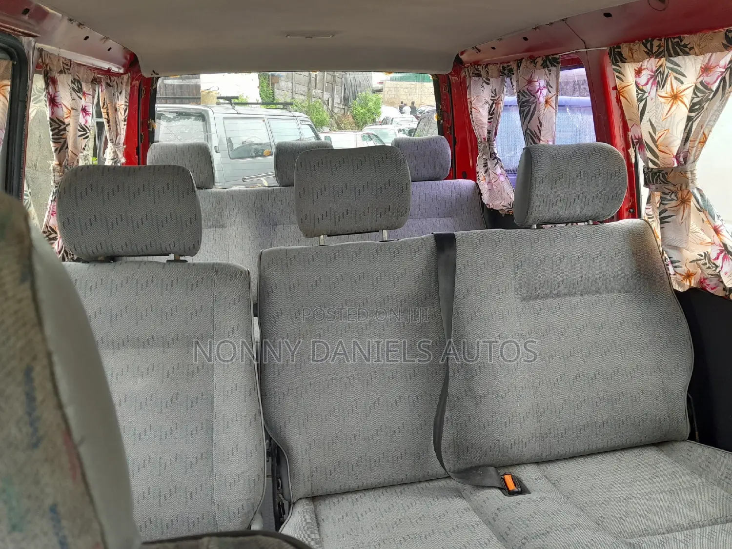 Volkswagen Transporter 2000 Red