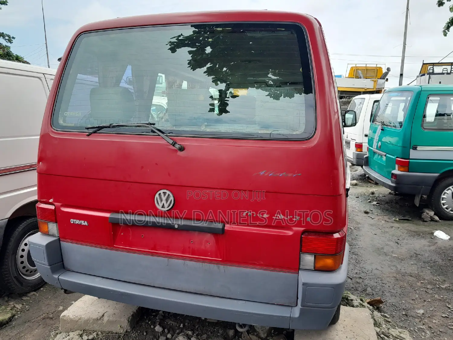 Volkswagen Transporter 2000 Red