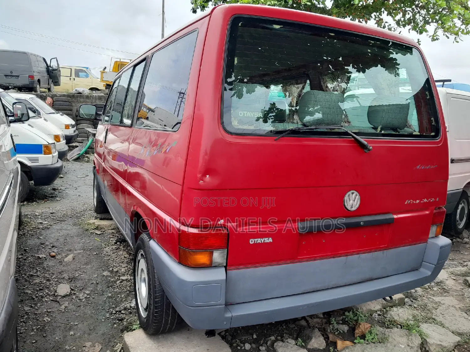 Volkswagen Transporter 2000 Red