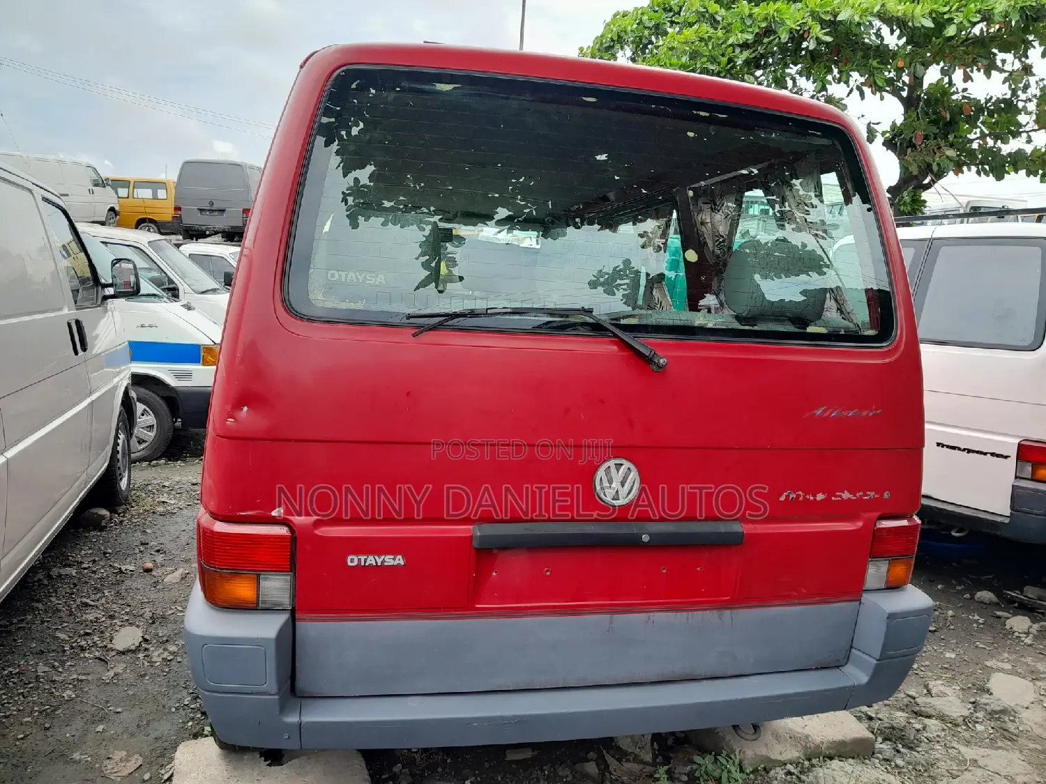 Volkswagen Transporter 2000 Red