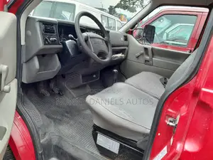 Volkswagen Transporter 2002 Red