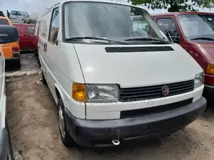 Volkswagen Transporter 2002 White