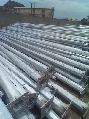 Quantity Round and Octagonal Street Light Pole