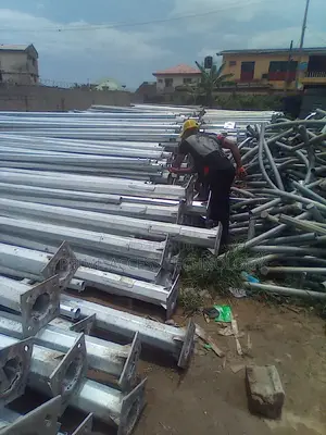 Galvanized Foreign Octagonal and Round Poles