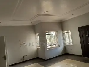 4bdrm Duplex in Old G.R.A, Enugu for rent
