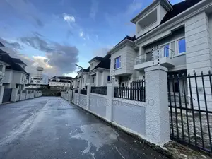 5bdrm Duplex in Guzape District for sale