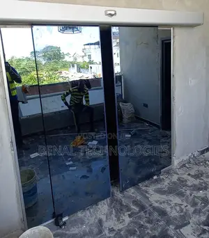 Smart Sensors: The Key to Glass Door Efficiency