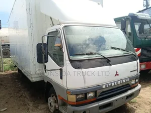 Mitsubishi Canter 1998 White