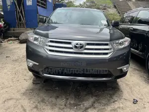 Toyota Highlander 2013 Gray