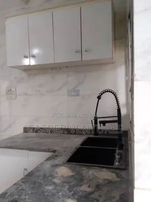 1bdrm Room & Parlour in Paradise 3, Chevron for rent