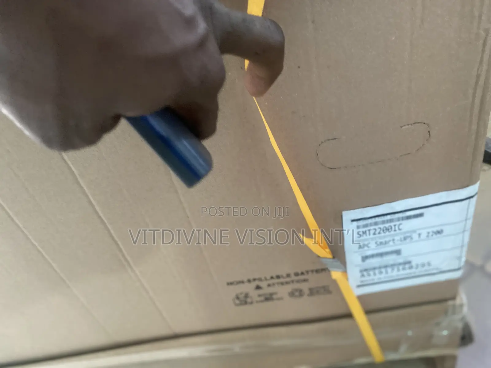 Apc Smart-ups 2200va, 2.2va Lcd 230 Smart Connect Smt2200ic