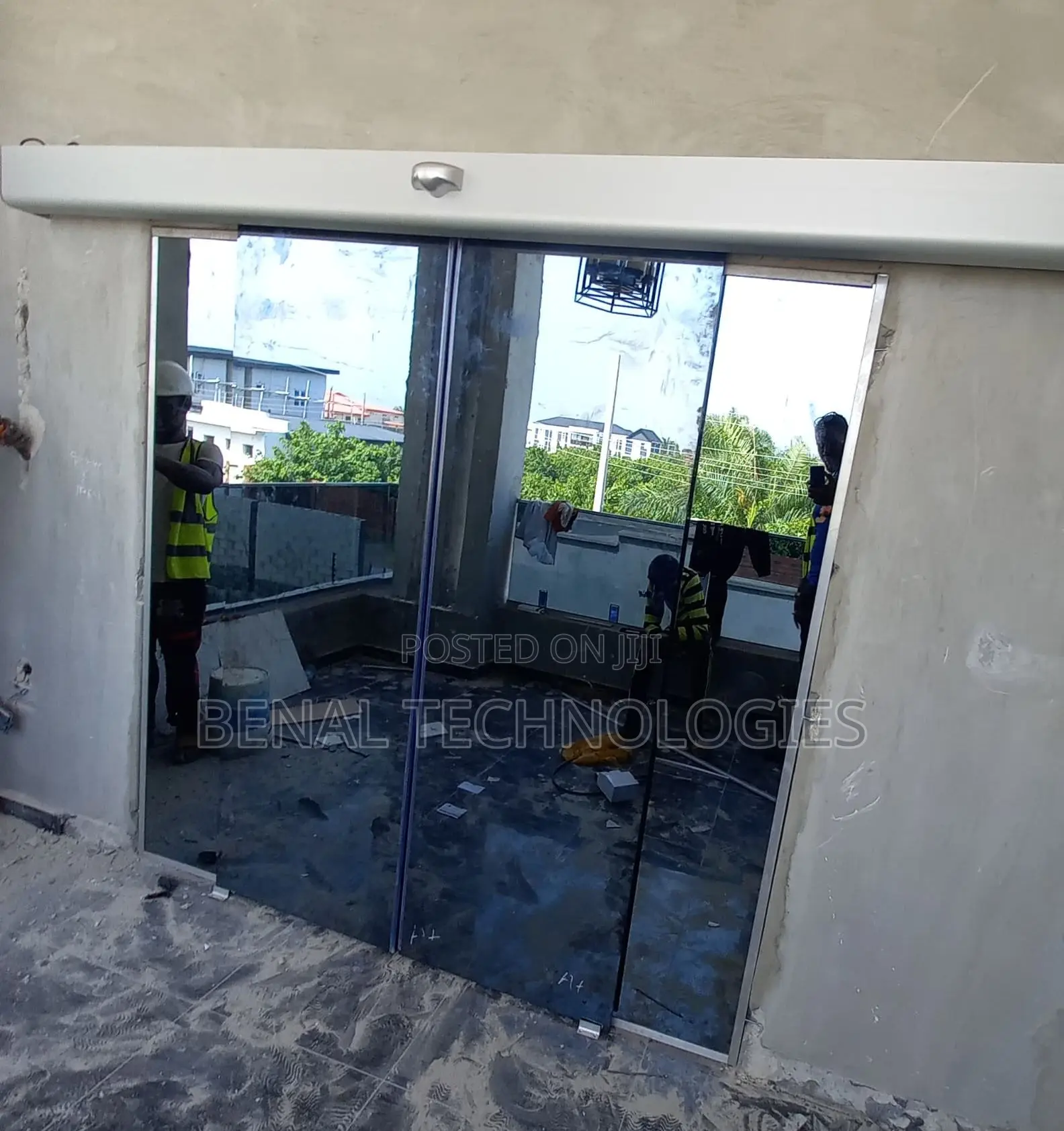 Glass Door Proximity Sensing Solution