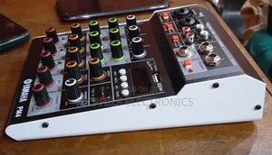 Yamaha 4- Channels Pro-effect Mixer Console