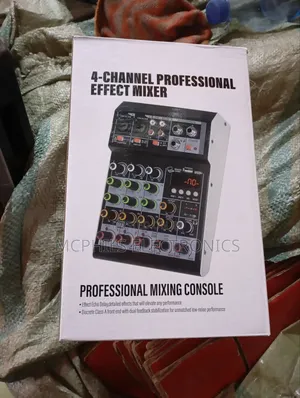 Yamaha 4- Channels Pro-effect Mixer Console