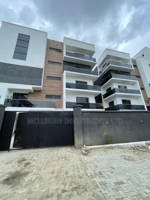 2bdrm Apartment in Off Freedom Way, Lekki for sale