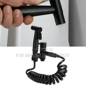 England Standard Black Pleasing Shower.