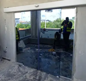 Intelligent Glass Doorway Detector