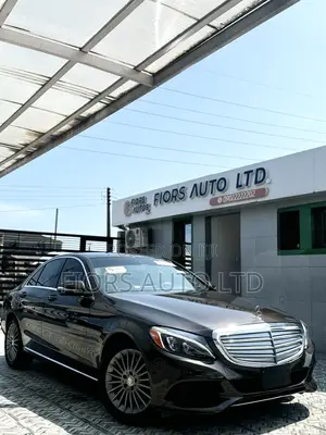 Mercedes-Benz C-Class C 300 4MATIC (W205) 2016 Brown