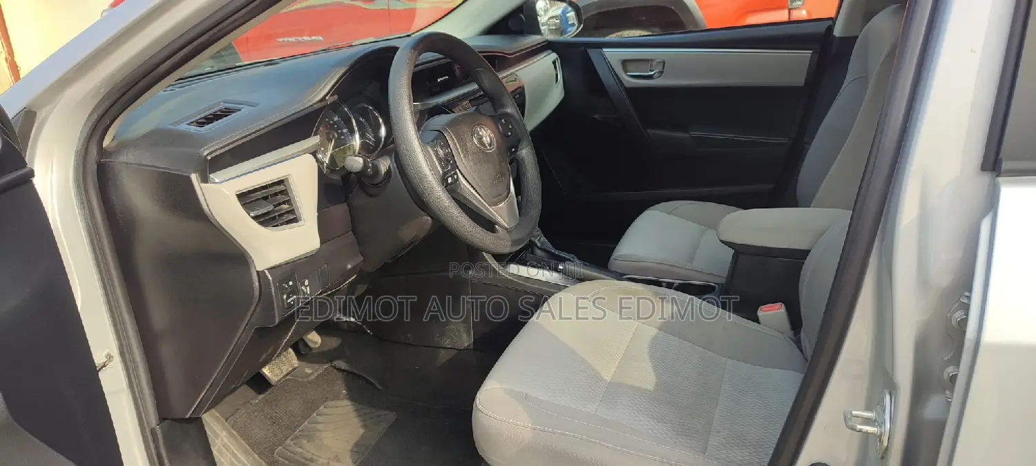 Toyota Corolla 2016 Silver