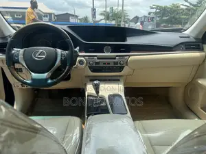 Lexus ES 350 FWD 2013 Black