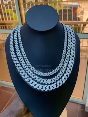 VVS Moissanite Diamond Cuban Neck Chain