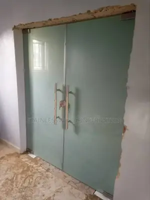 SWING DOOR With 10mm Glass