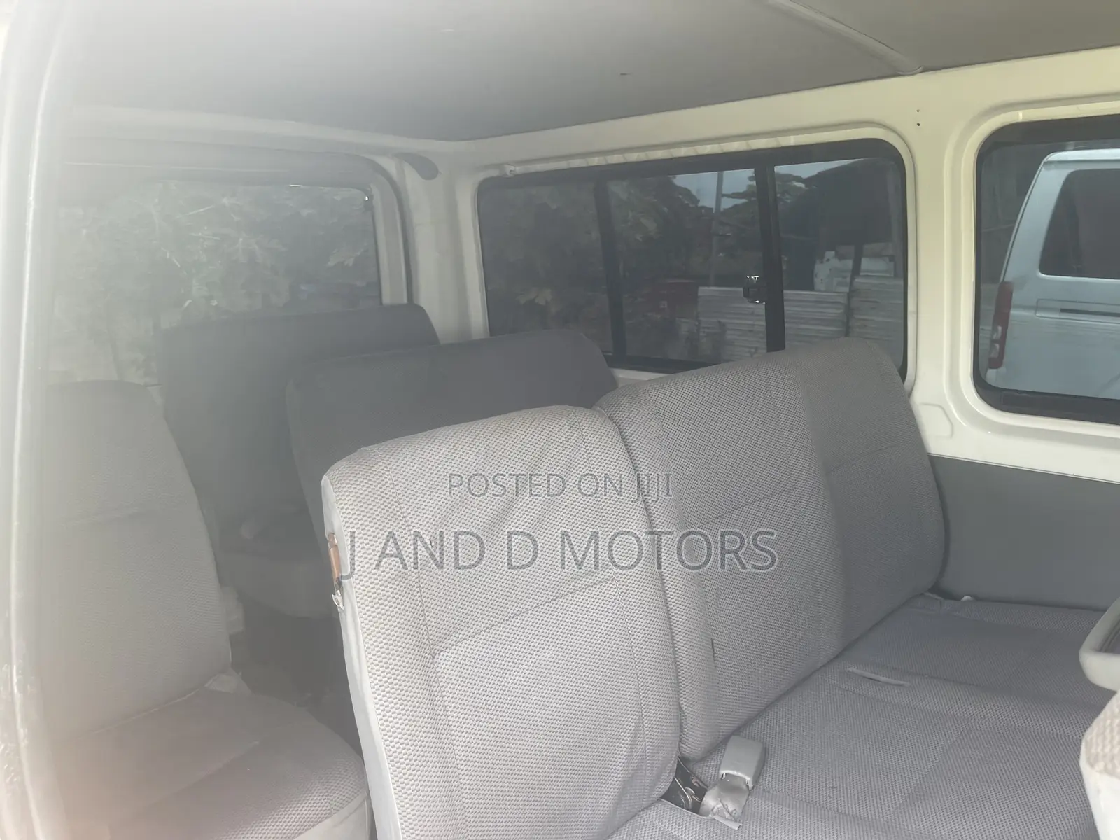 Toyota HiAce 2010 White