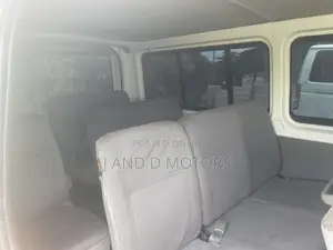 Toyota HiAce 2010 White