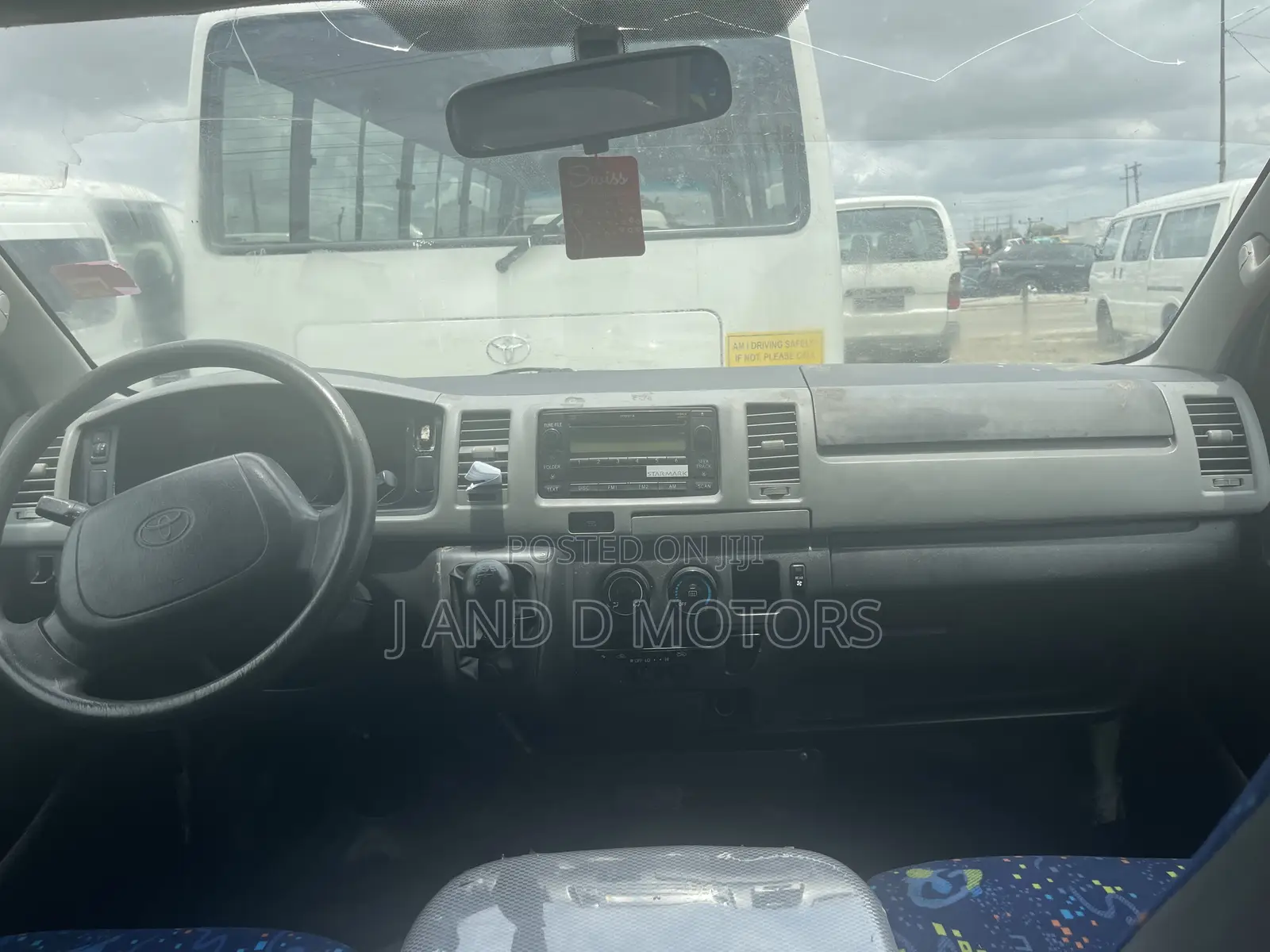 Toyota HiAce 2010 White