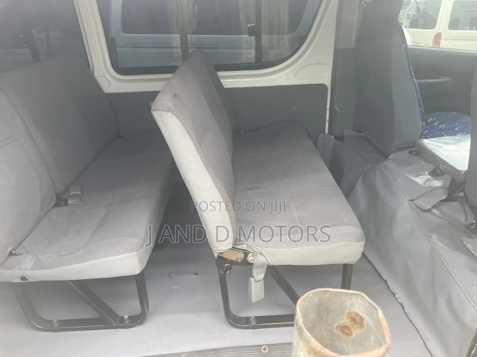 Toyota HiAce 2010 White