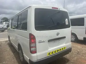 Toyota HiAce 2010 White