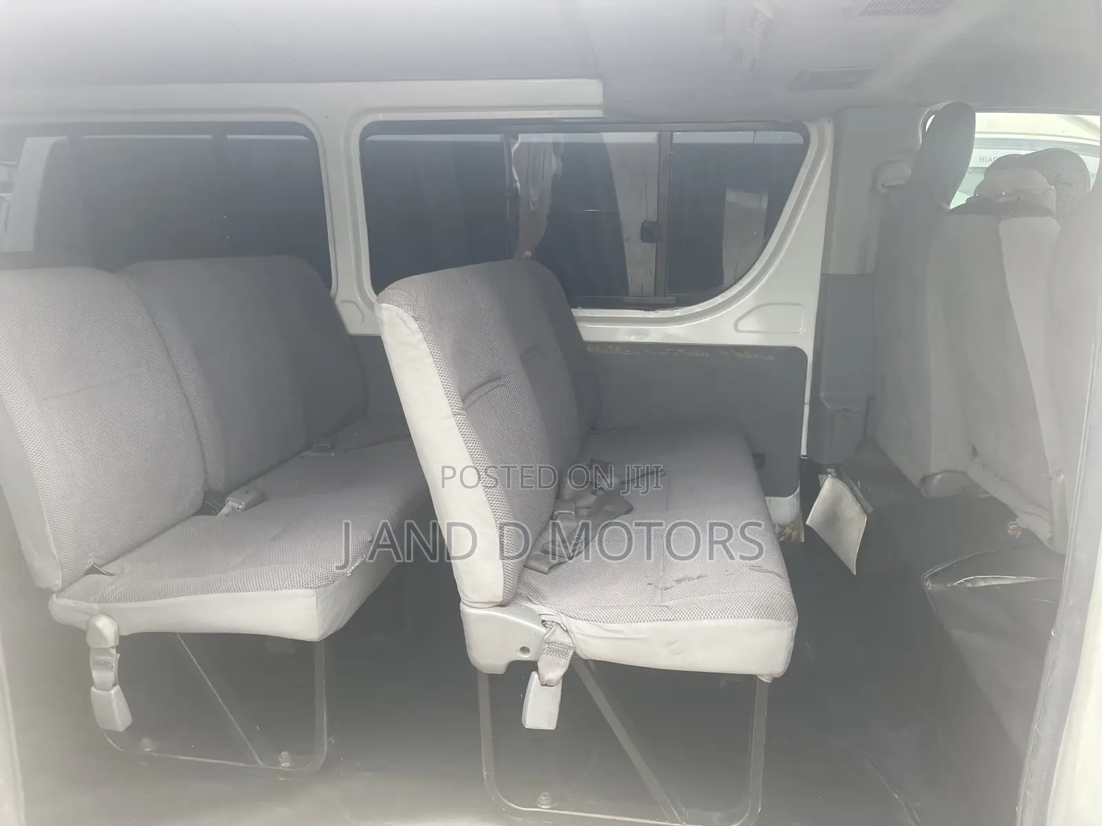 Toyota HiAce 2010 White